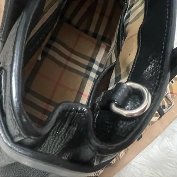 Small Burberry black banner tote - Picture 6 of 14
